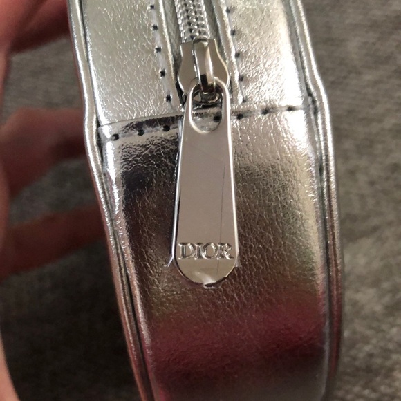 Dior Silver Round Small Pouch Vanity Authentic - Picture 8 of 13